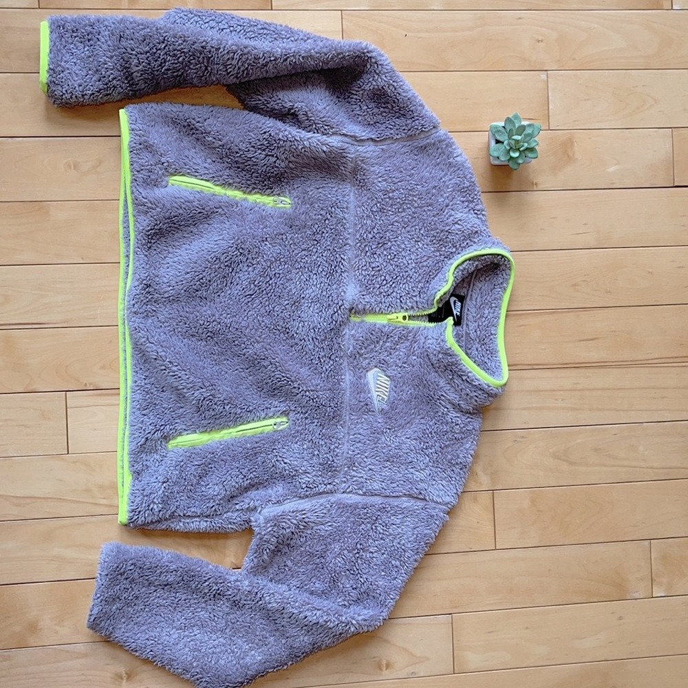 Nike cropped pullover